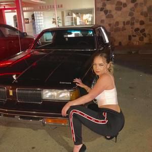 Meet your Posher, Jessicaa